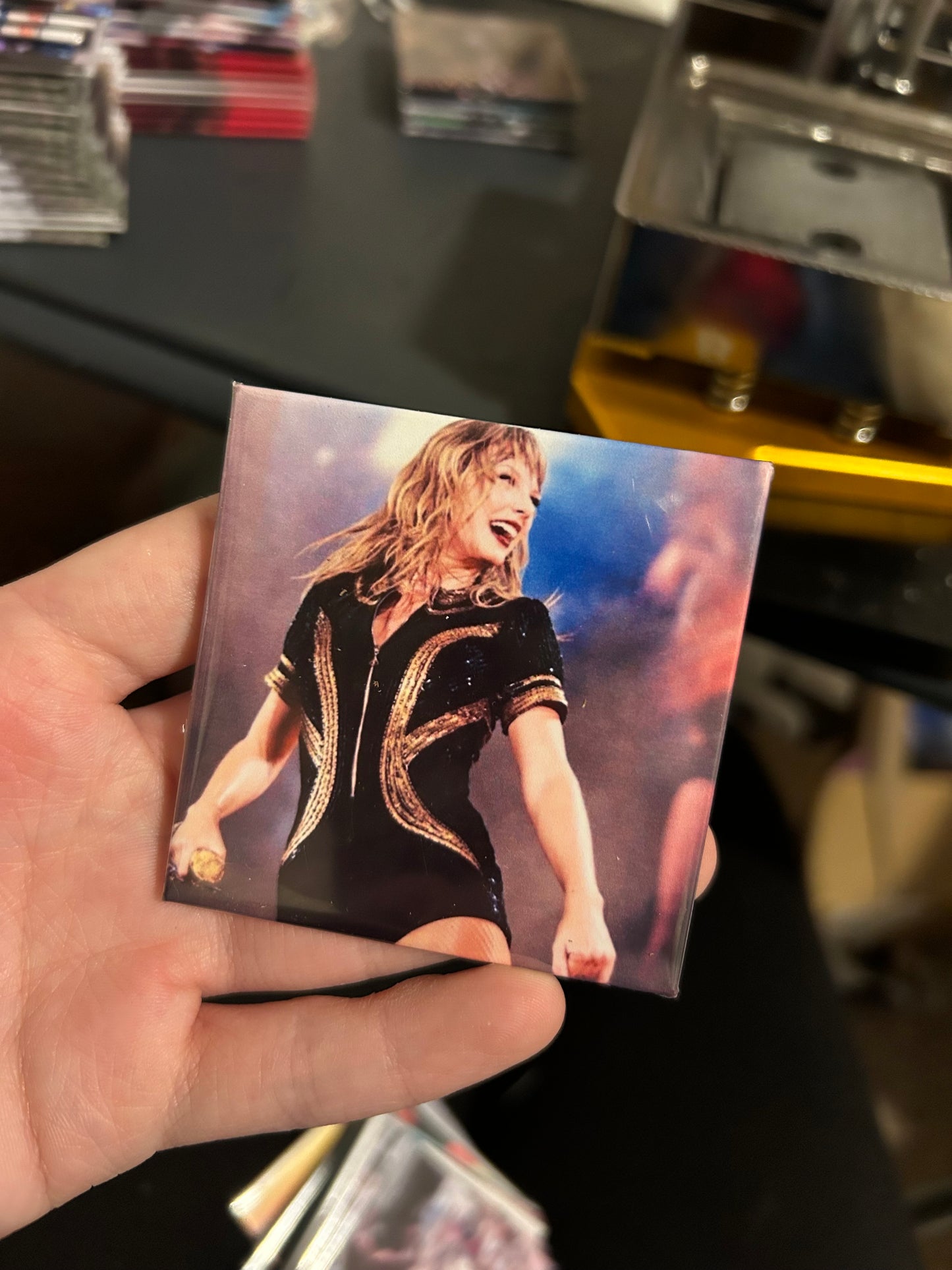 Rep Tour Tay Magnet 7/9 BD TAT